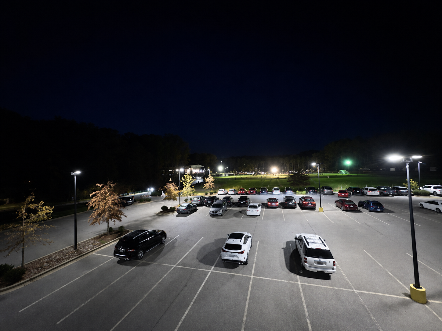 Solar parking lot lighting system